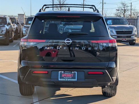 New 2026 Nissan Pathfinder SV image 5