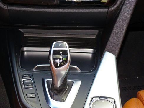 Used 2017 BMW 330i xDrive Sedan image 27