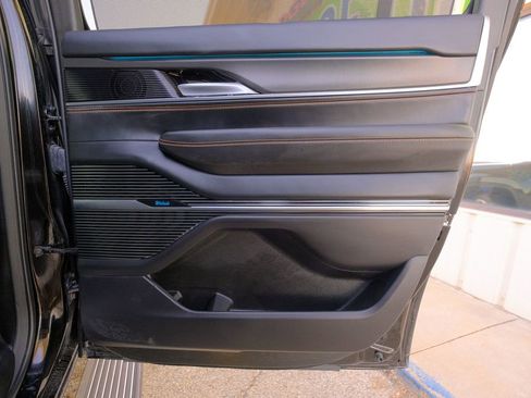 Used 2023 Jeep Grand Wagoneer L Series III w/ Rear Seat Video Group 1 image 20