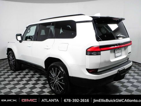 Used 2025 Lexus GX 550 w/ Accessory Package (2T) AWD/4WD image 29