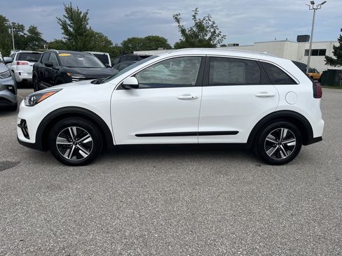 Used 2020 Kia Niro LXS FWD image 7