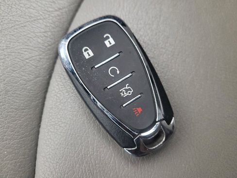 Used 2019 Chevrolet Equinox LT image 32