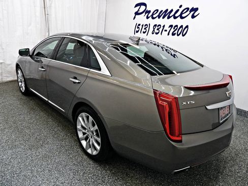 Used 2017 Cadillac XTS Luxury w/ Driver Awareness Package image 4