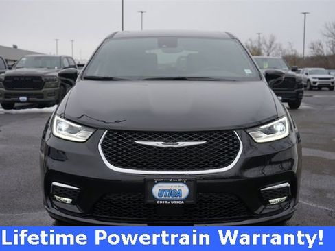 New 2026 Chrysler Pacifica Select image 16