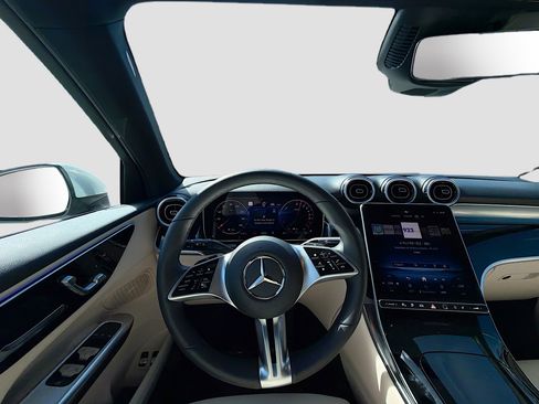 Used 2025 Mercedes-Benz GLC 350e image 21