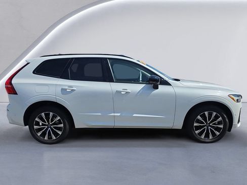 Used 2025 Volvo XC60 B5 Plus AWD/4WD image 3