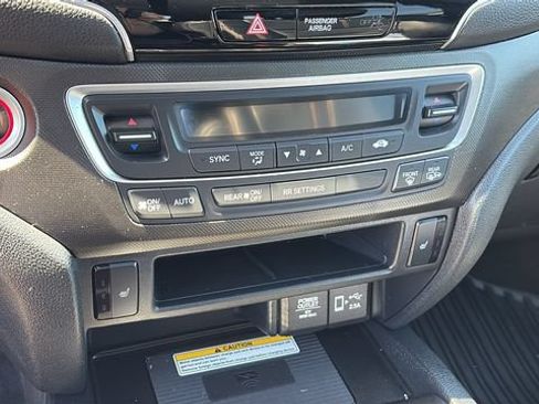 Used 2023 Honda Passport TrailSport image 19