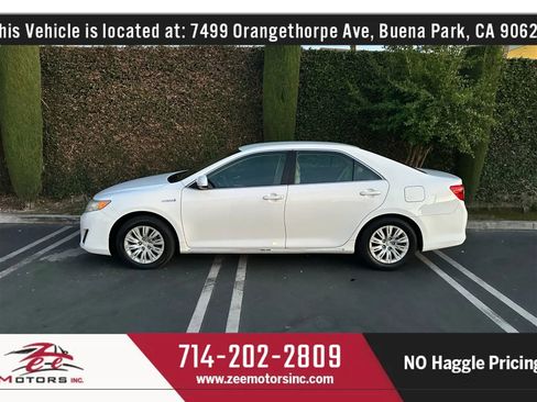 Used 2014 Toyota Camry LE image 10
