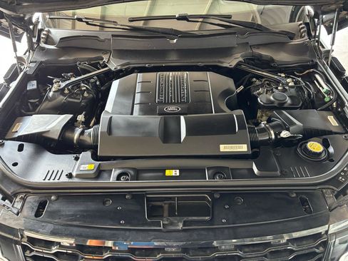 Used 2020 Land Rover Range Rover HSE image 27