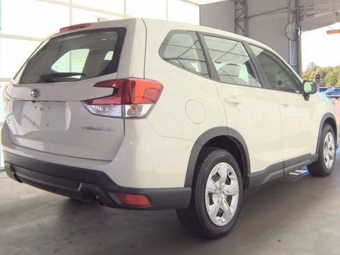 Used 2019 Subaru Forester AWD/4WD image 4