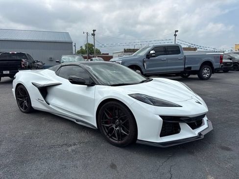 Used 2025 Chevrolet Corvette Z06 RWD image 5