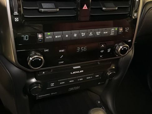 Certified 2022 Lexus GX 460 Luxury w/ Sport Design Package AWD/4WD image 28