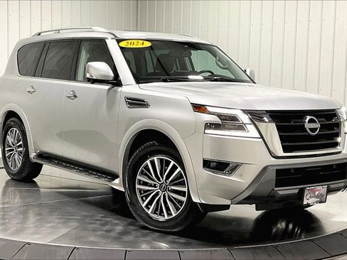 Used 2024 Nissan Armada SL image 3