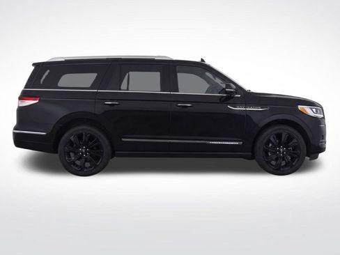 Used 2023 Lincoln Navigator Reserve AWD/4WD image 4