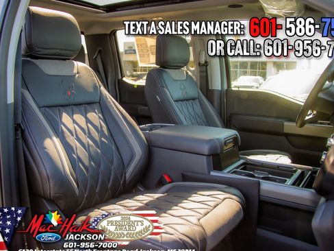 New 2026 Ford F250 Lariat w/ Black Appearance Package image 37