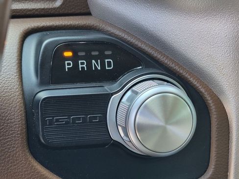 Used 2020 RAM 1500 Laramie RWD image 14