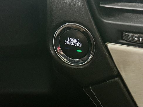 Used 2018 GMC Yukon XL Denali w/ Enhanced Security Package image 28