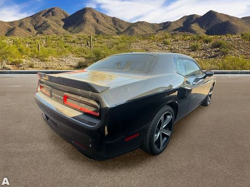 Used 2019 Dodge Challenger R/T w/ Driver Convenience Group image 4