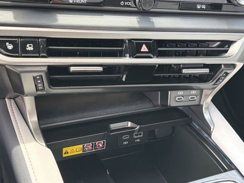 Used 2025 Lexus RX 350 w/ Convenience Package AWD/4WD image 25