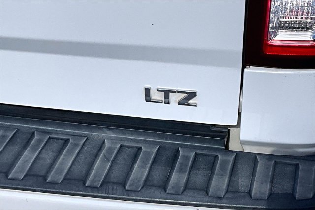 Used 2017 Chevrolet Silverado 1500 LTZ Z71 w/ LTZ Plus Package AWD/4WD image 27