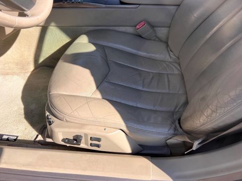 Used 2005 Cadillac XLR image 19