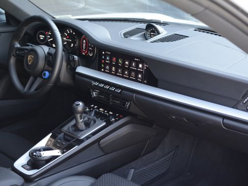 Certified 2024 Porsche 911 Carrera T RWD image 29