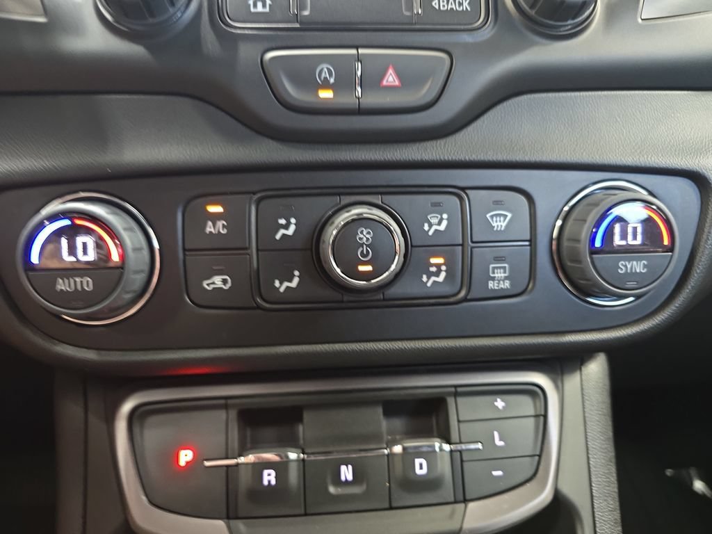 Certified 2024 GMC Terrain AT4 w/ Infotainment Package II AWD/4WD image 21