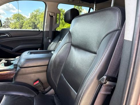 Used 2017 GMC Yukon SLT AWD/4WD image 15