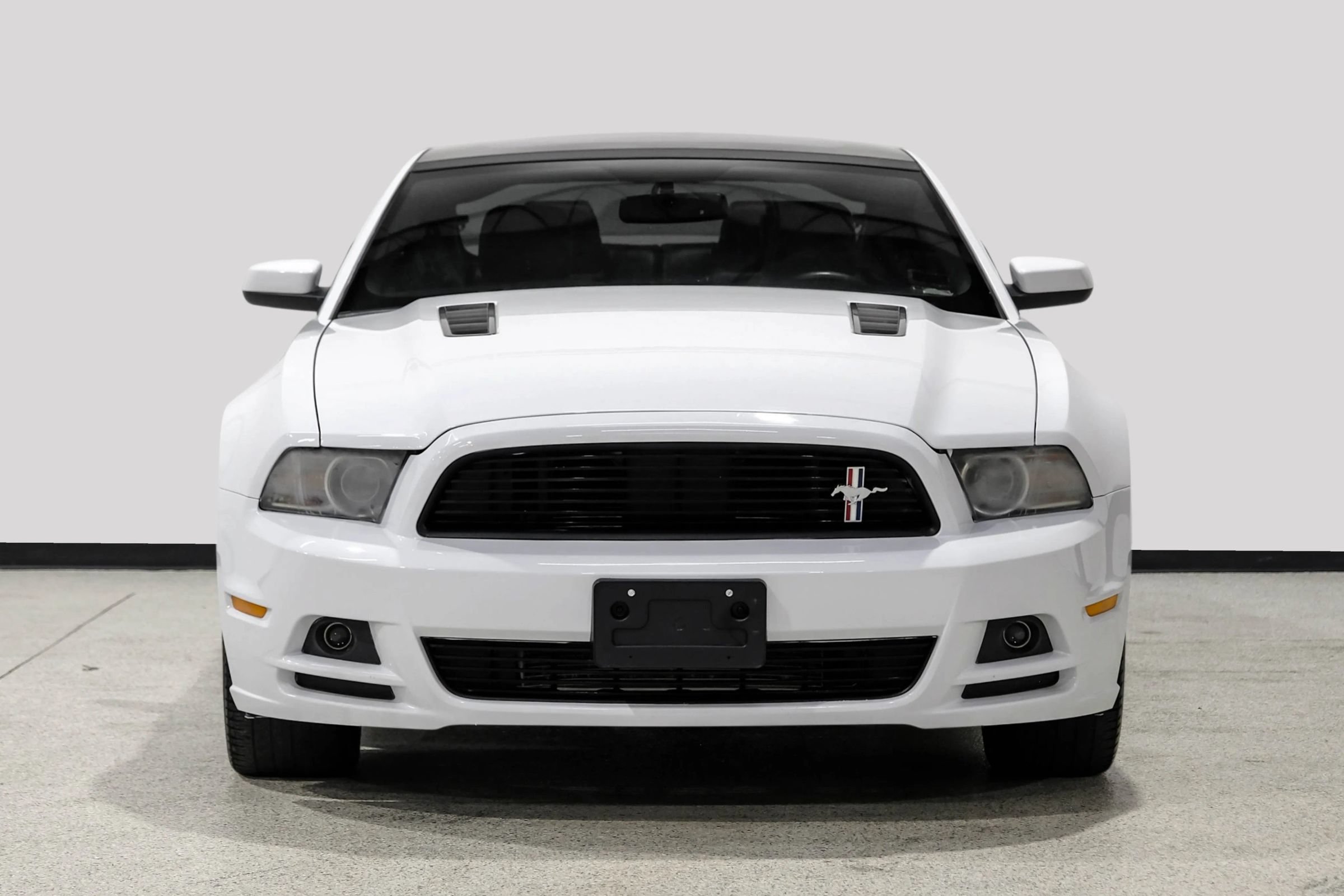 Used 2014 Ford Mustang GT Premium w/ Electronics Package RWD image 3