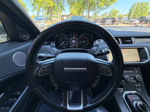 Used 2018 Land Rover Range Rover Evoque Landmark Edition image 24
