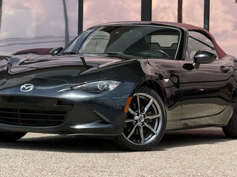 Used 2018 MAZDA MX-5 Miata Grand Touring RWD image 4