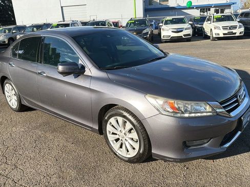 Used 2015 Honda Accord Touring image 2