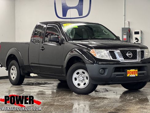 Used 2015 Nissan Frontier S image 1