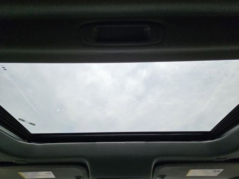 New 2026 GMC Sierra 1500 SLT image 13