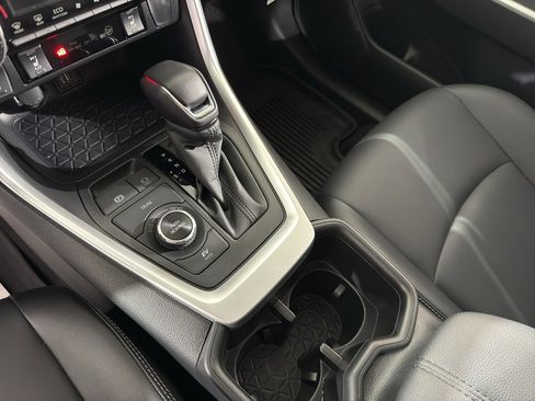 Used 2025 Toyota RAV4 XLE Premium image 21