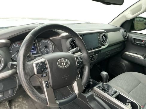 Used 2022 Toyota Tacoma SR5 RWD image 24
