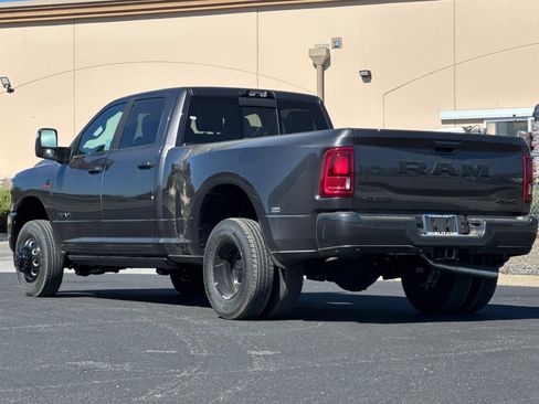 New 2026 RAM 3500 Laramie AWD/4WD image 5