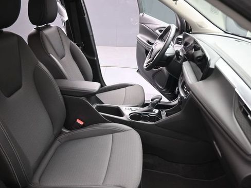 Used 2025 Buick Encore GX Preferred image 24