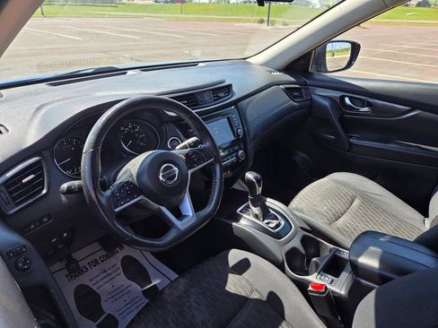 Used 2018 Nissan Rogue SV AWD/4WD image 13