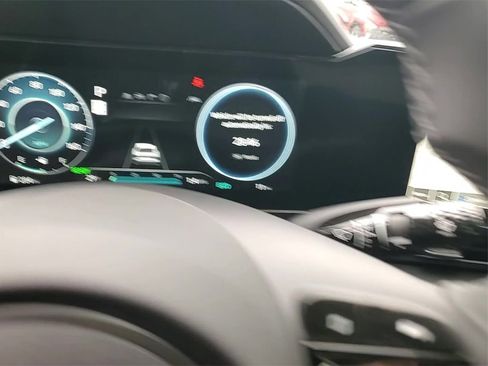 Certified 2025 Hyundai Elantra SEL w/ Cargo Package image 28