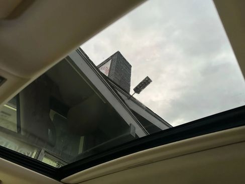 Used 2013 Lexus LX 570 4WD image 28