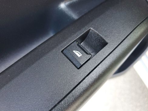 Used 2025 BMW X3 xDrive30i w/ Premium Package image 18