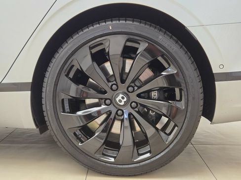 Used 2021 Bentley Flying Spur V8 AWD/4WD image 15