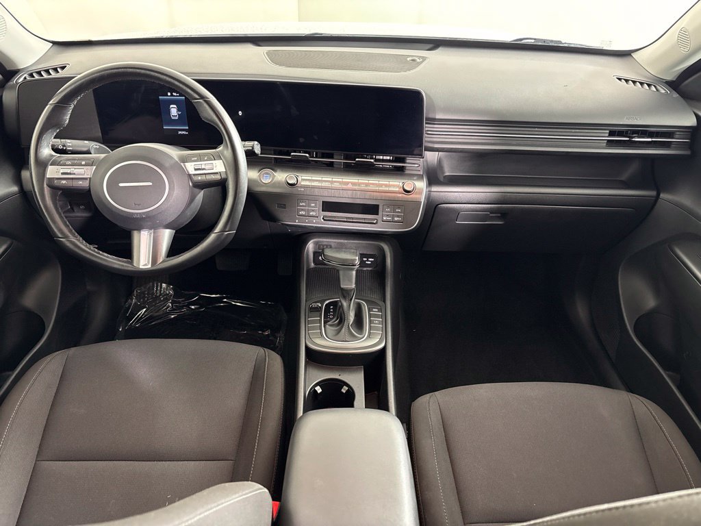 Used 2025 Hyundai Kona SEL FWD image 14