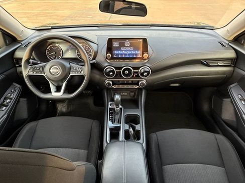 Used 2024 Nissan Sentra SV FWD image 9