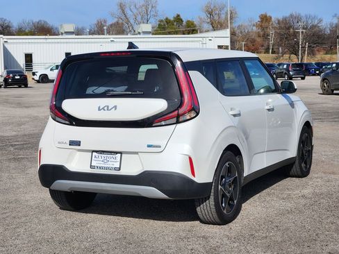 Used 2023 Kia Soul EX image 5