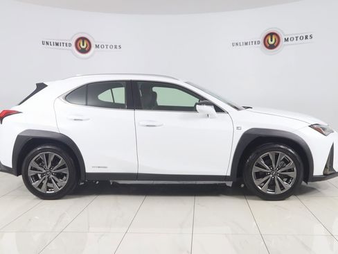 Used 2020 Lexus UX 250h F Sport image 2