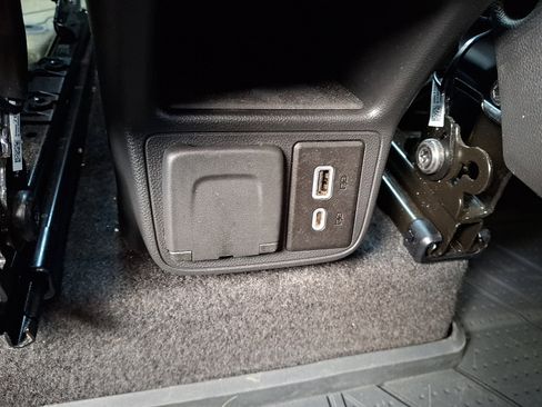 Certified 2023 Chevrolet TrailBlazer LT w/ Convenience Package FWD image 12
