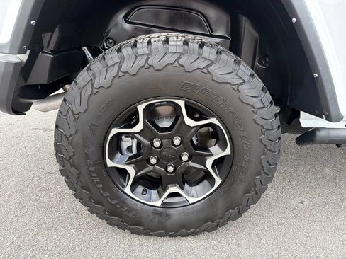 Used 2021 Jeep Wrangler Unlimited Rubicon 4xe w/ Cold Weather Group AWD/4WD image 13