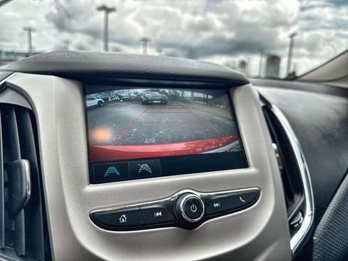 Used 2018 Chevrolet Cruze LS image 25